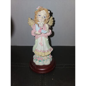 1998 House Of Lloyd Christmas‎ Around The World Caring Angel Figurine